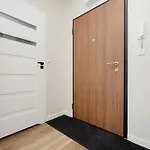 Modern Studio Zupnicza With Parking By Renters