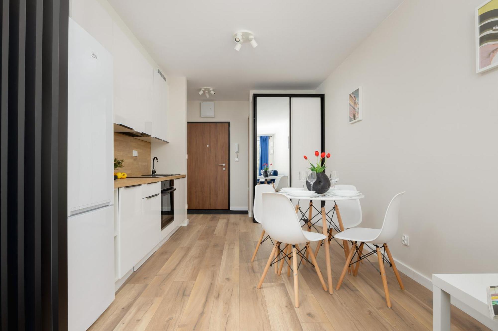 Modern Studio Zupnicza With Parking By Renters * Warszawa