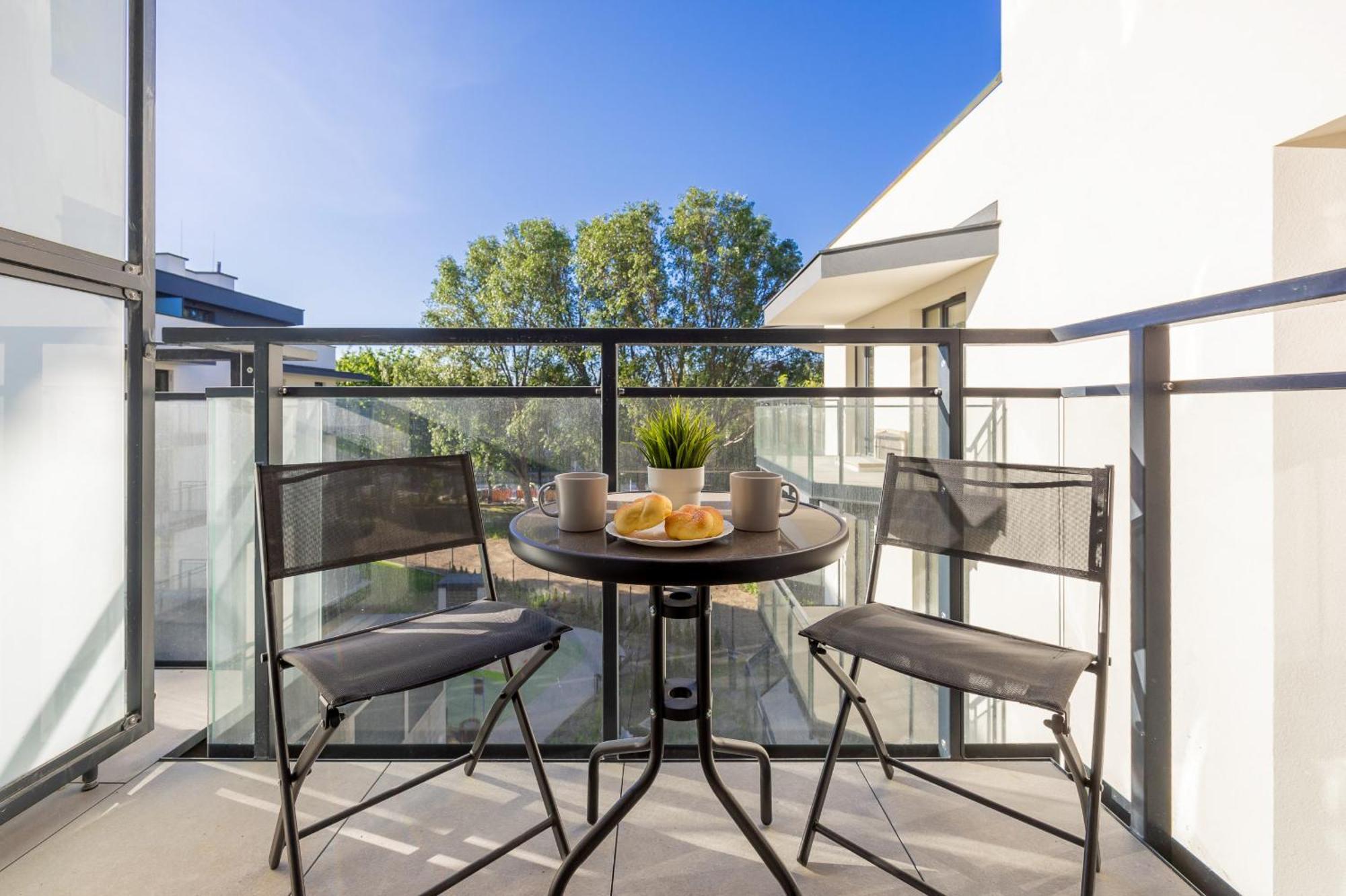 Modern Studio Zupnicza With Parking By Renters Warszawa