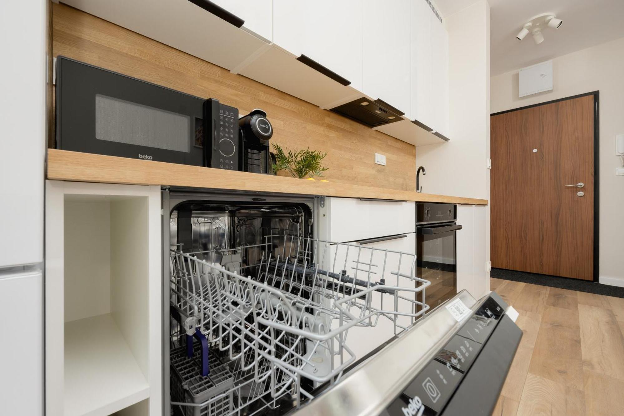 Modern Studio Zupnicza With Parking By Renters